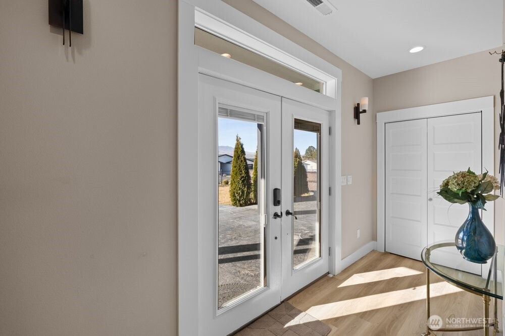 419 Edgewater Way SW, Mattawa, WA 99349
