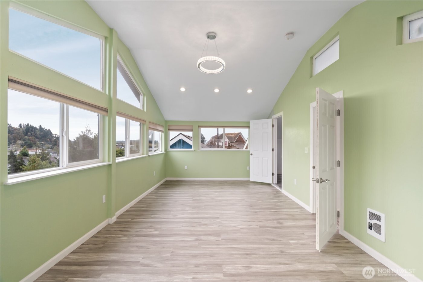 605 Emerald Court , Hoquiam, WA 98550