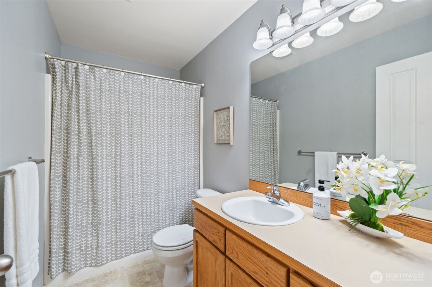 1991 NE Trussel Court , Bremerton, WA 98311