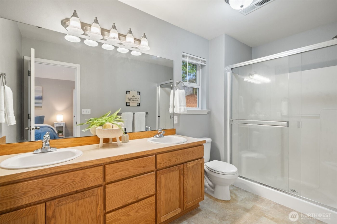 1991 NE Trussel Court , Bremerton, WA 98311