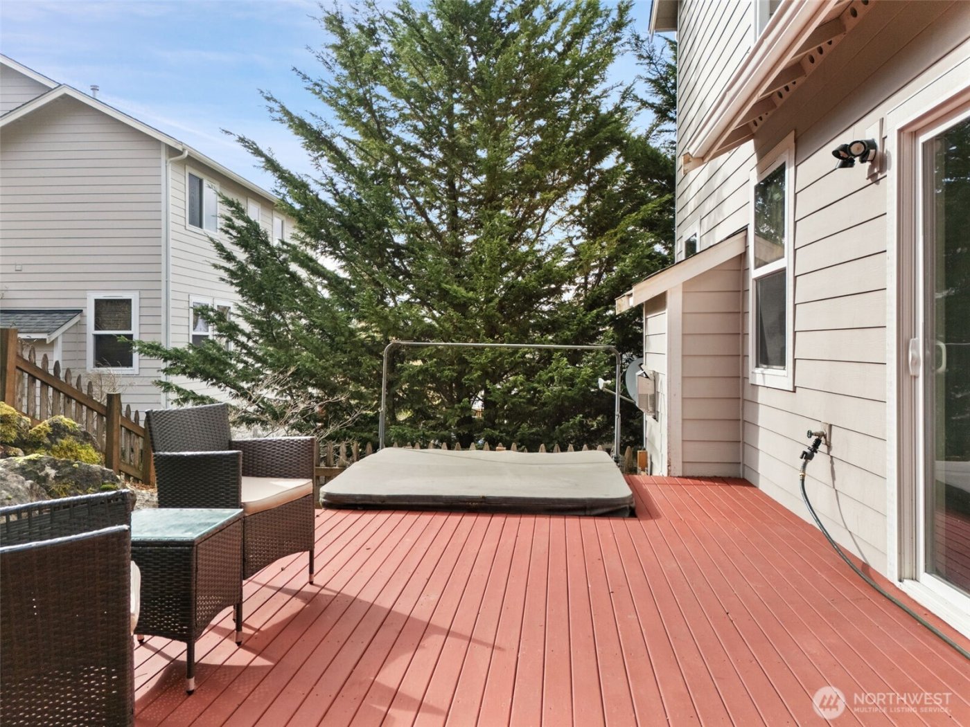 1991 NE Trussel Court , Bremerton, WA 98311