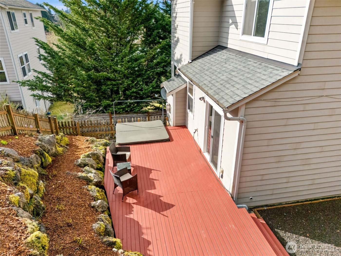 1991 NE Trussel Court , Bremerton, WA 98311