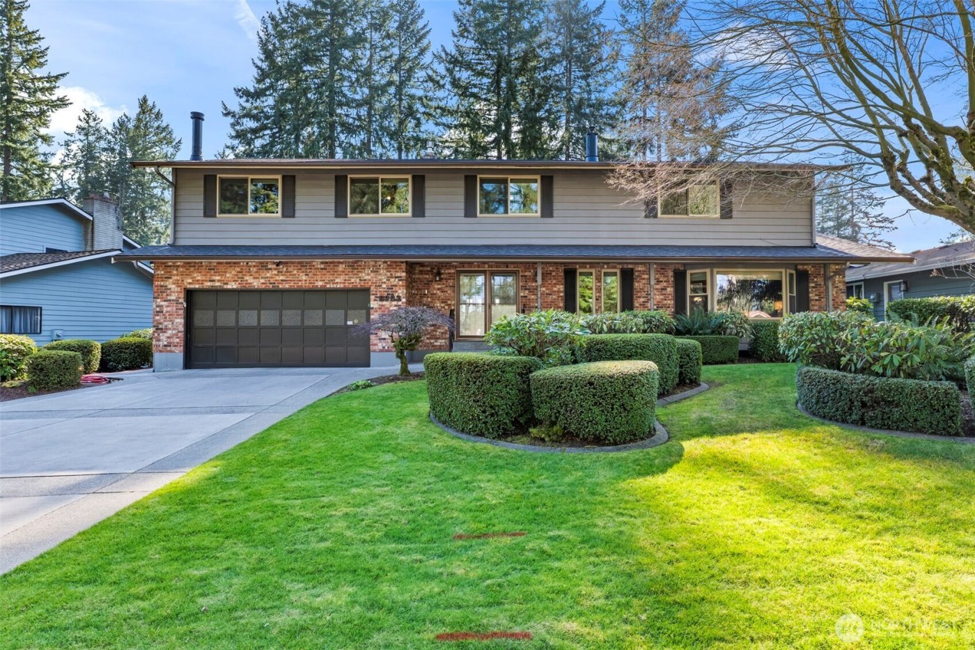 8902 Park Ridge Drive W, University Place, WA 98467