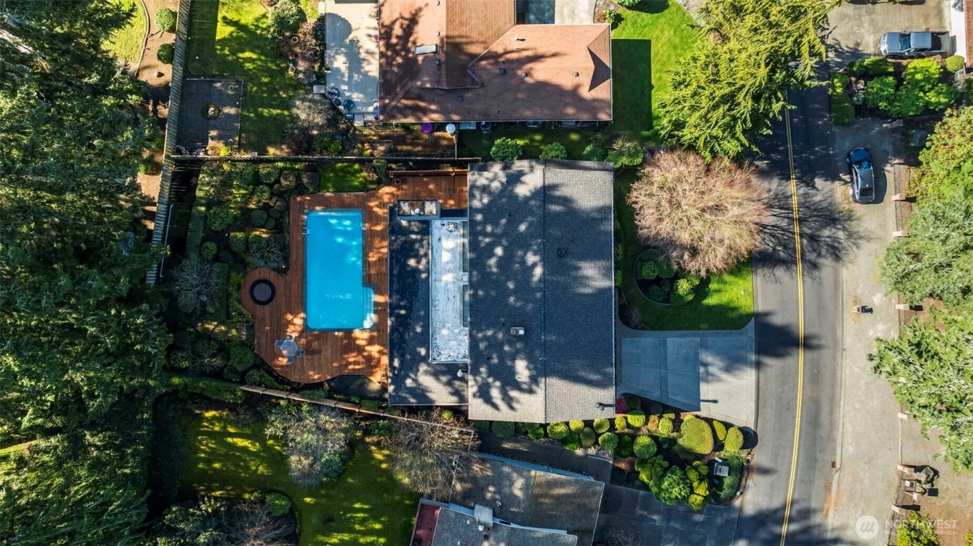 8902 Park Ridge Drive W, University Place, WA 98467