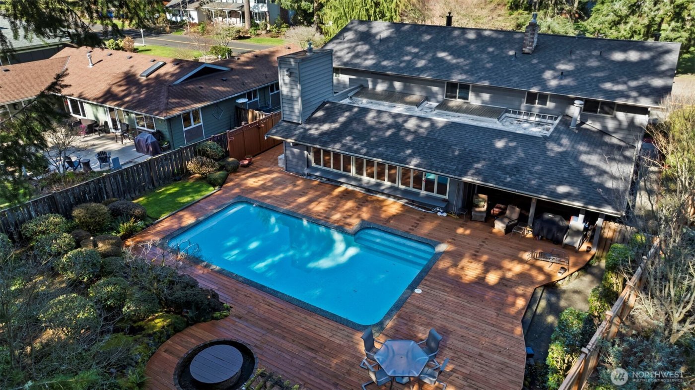 8902 Park Ridge Drive W, University Place, WA 98467