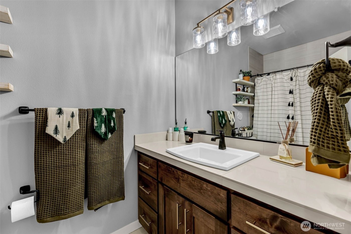 825 S Goose Loop , Ridgefield, WA 98642