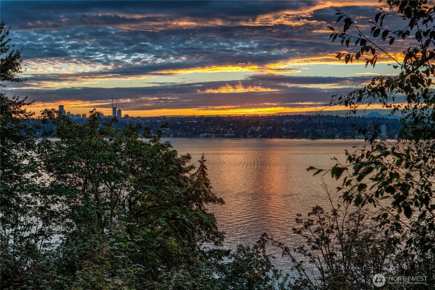 2425 Evergreen Point Road , Medina, WA 98039