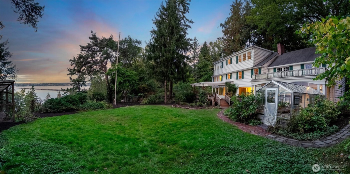2425 Evergreen Point Road , Medina, WA 98039