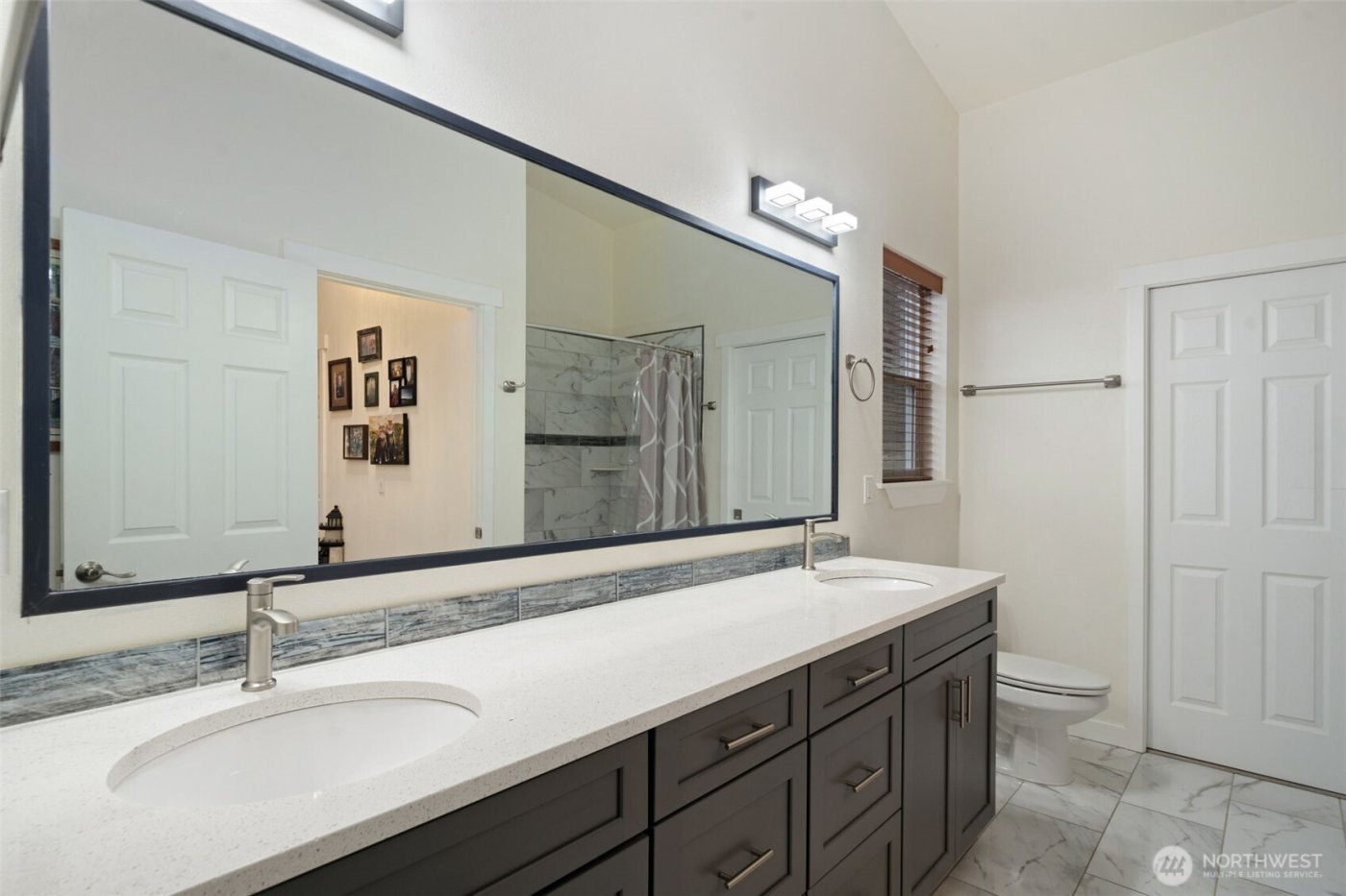 17 E Sellegren Road , Allyn, WA 98524