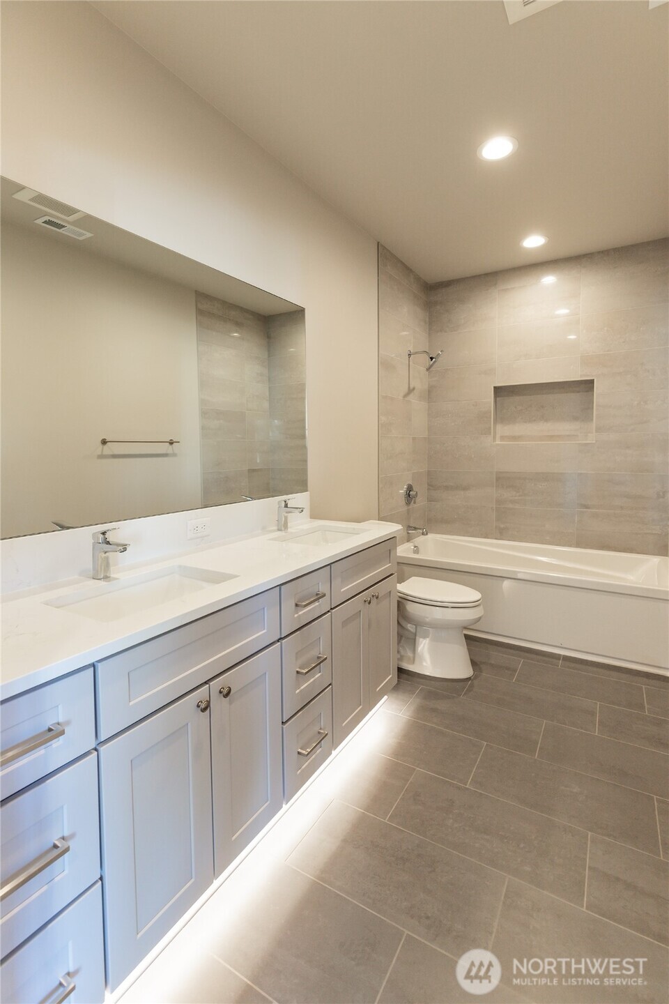 402 E Heatherstone Court , Ellensburg, WA 98926