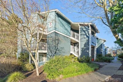 300 N 130th Street #5302, Seattle, WA 98133-7973 - Photo 2