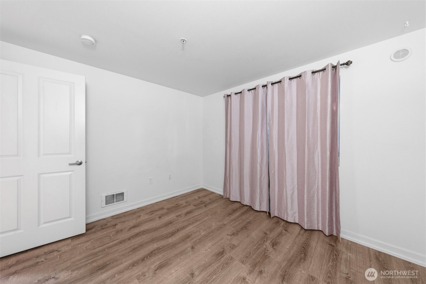 11920 98th Avenue NE #206, Kirkland, WA 98034