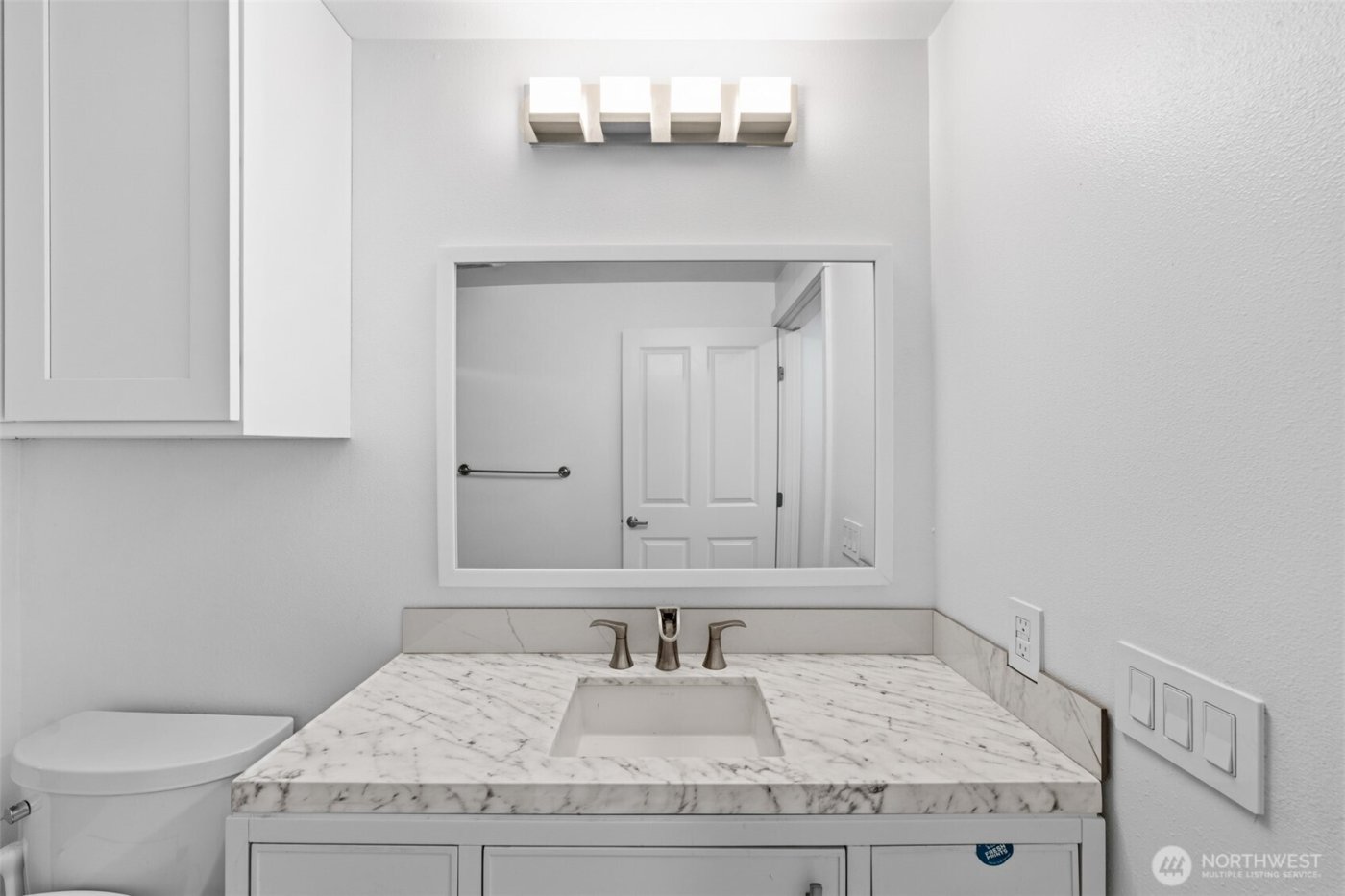 11920 98th Avenue NE #206, Kirkland, WA 98034