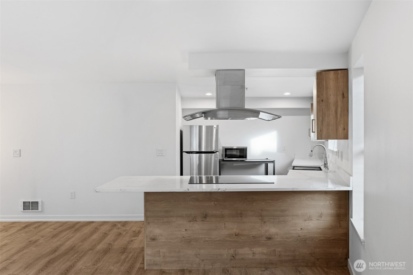 11920 98th Avenue NE #206, Kirkland, WA 98034