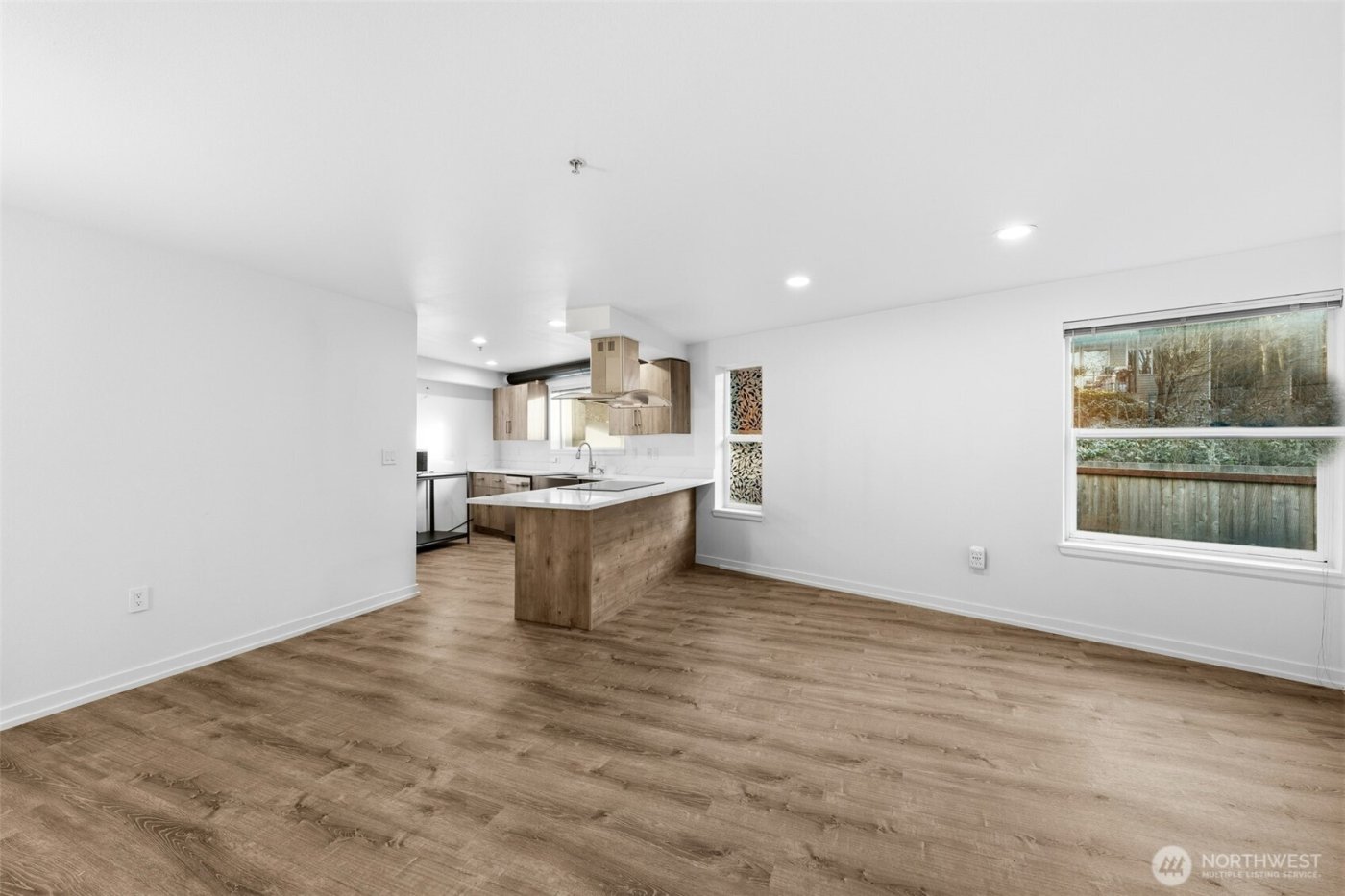 11920 98th Avenue NE #206, Kirkland, WA 98034