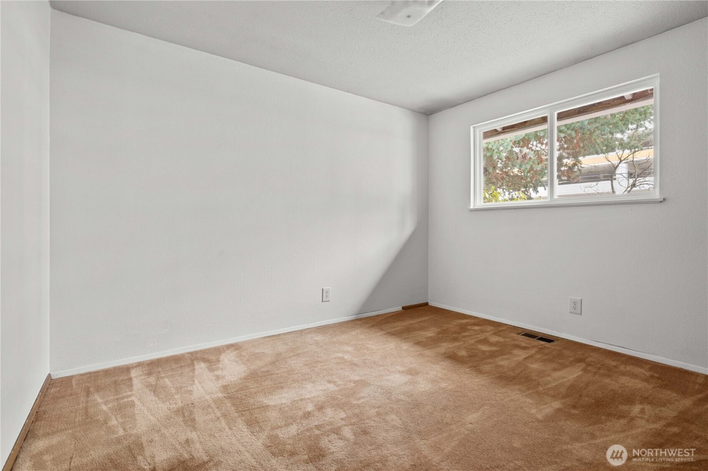 1935 Dogwood Dr. SE, Auburn, WA 98092