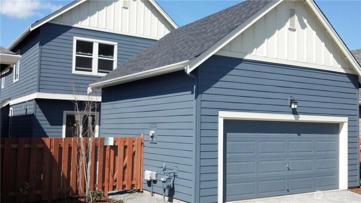 1644 NE 14th Place , Issaquah, WA 98029
