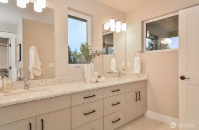 10202 44th Avenue SW, Seattle, WA 98146 - Photo 22