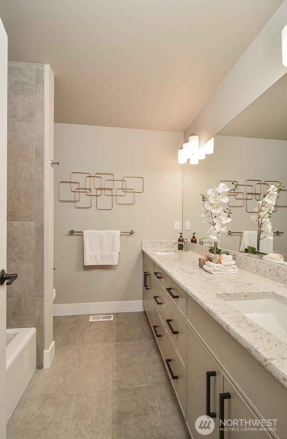 10202 44th Avenue SW, Seattle, WA 98146