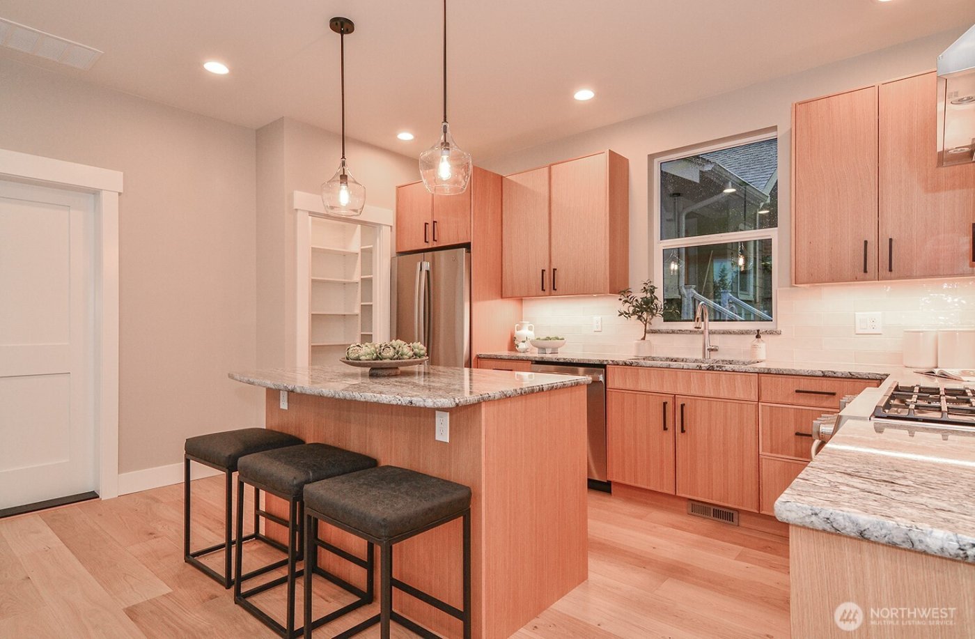 10202 44th Avenue SW, Seattle, WA 98146