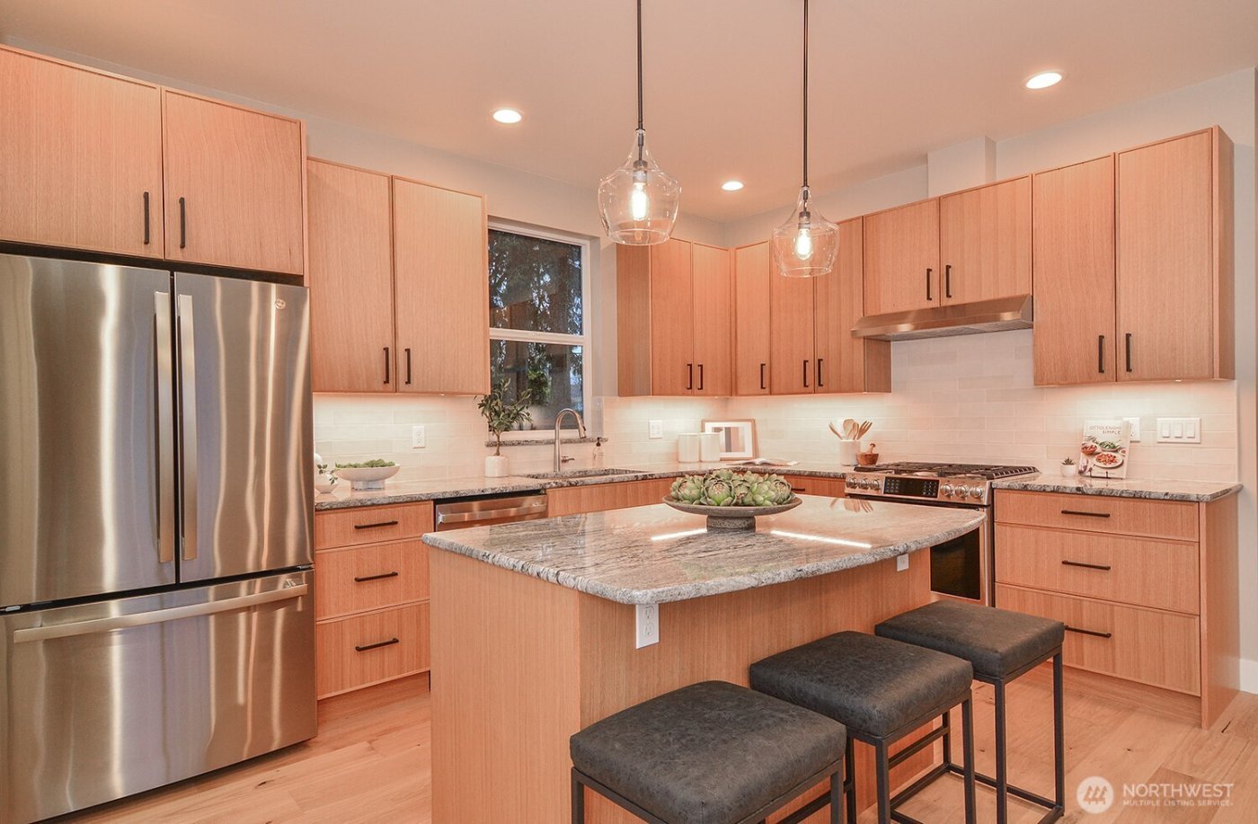 10202 44th Avenue SW, Seattle, WA 98146