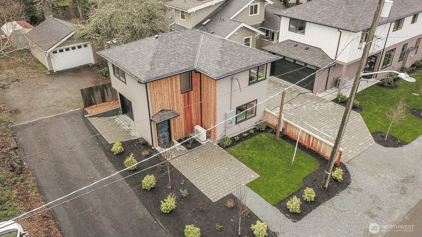 4319 SW 102nd Street , Seattle, WA 98146