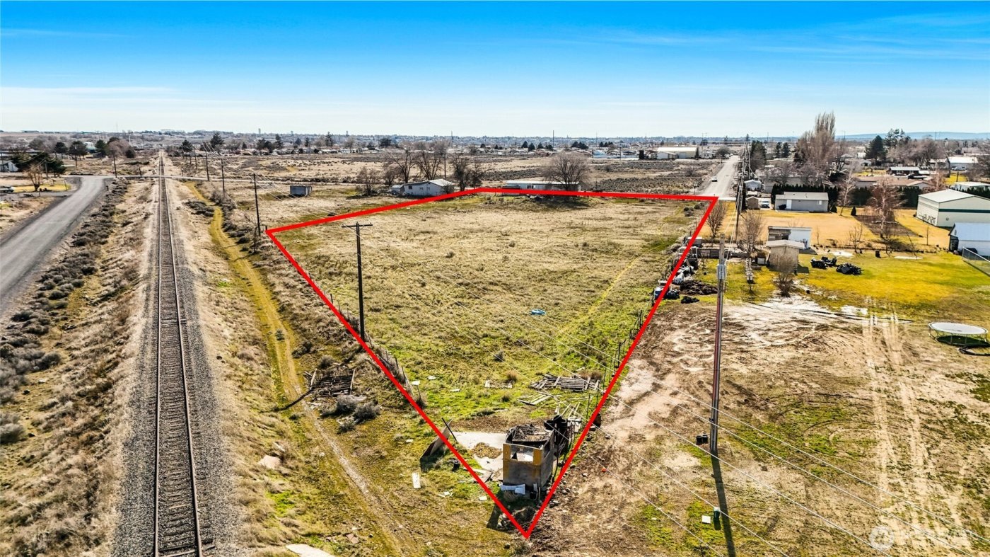 9524 Maple Drive NE, Moses Lake, WA 98837