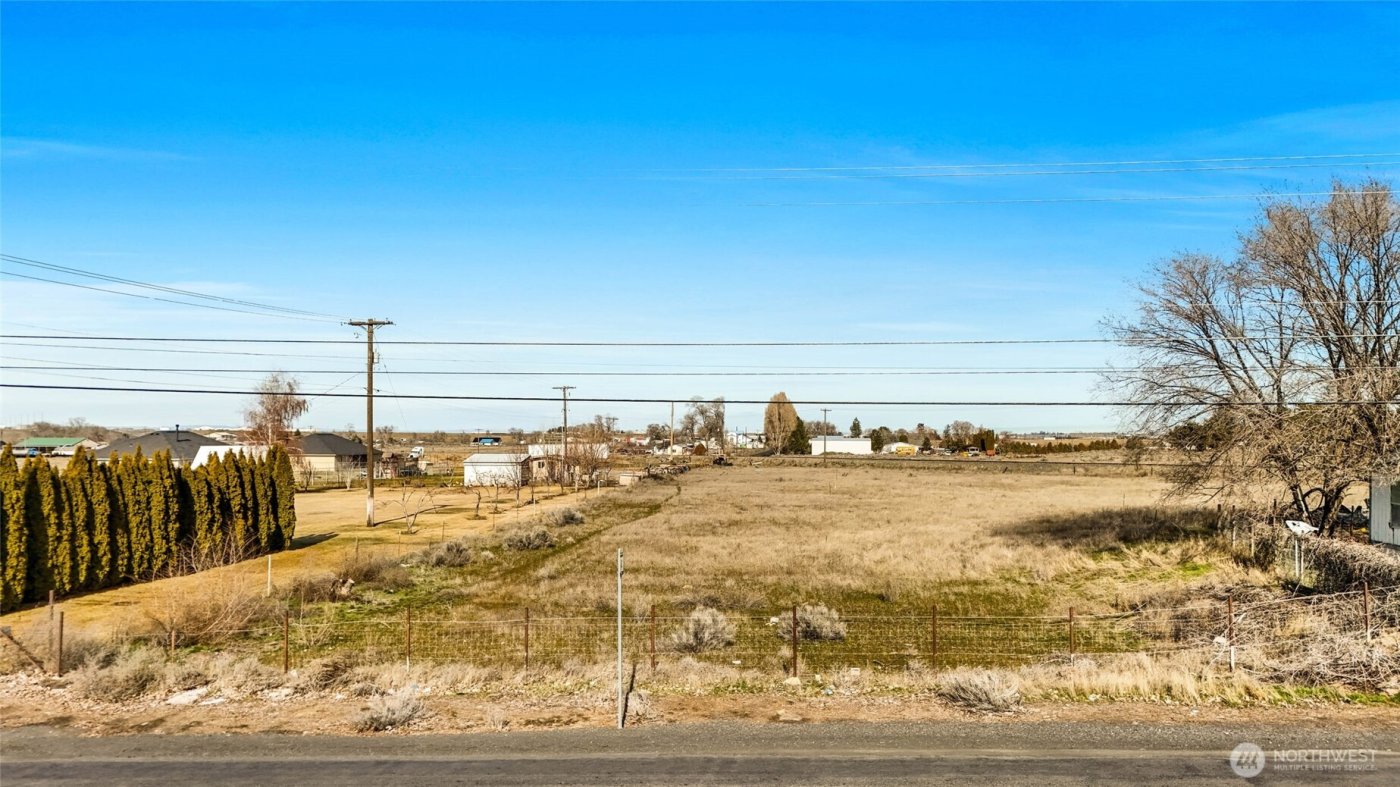 9524 Maple Drive NE, Moses Lake, WA 98837