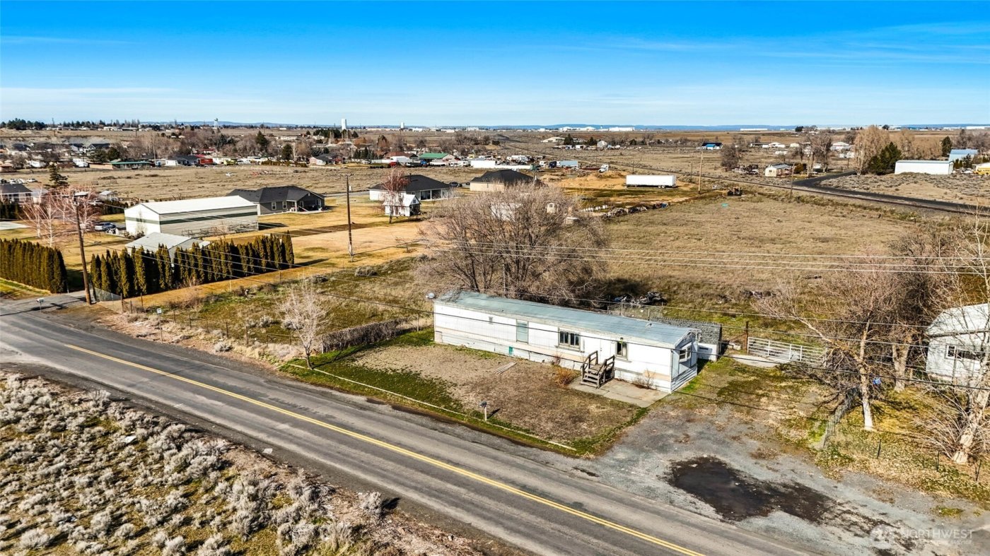 9524 Maple Drive NE, Moses Lake, WA 98837