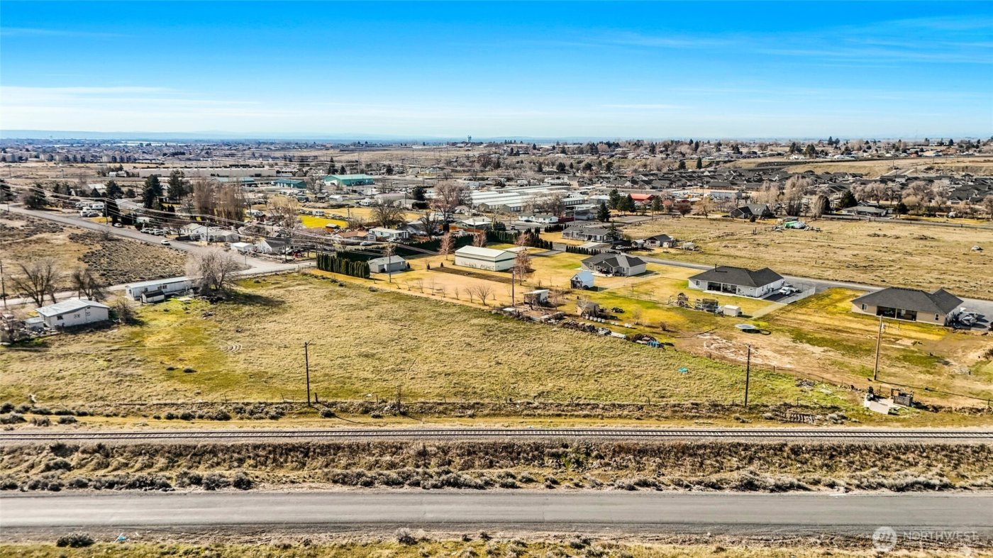 9524 Maple Drive NE, Moses Lake, WA 98837