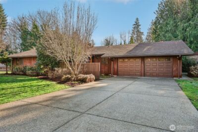 5712 Parkside Drive , Marysville, WA 98270