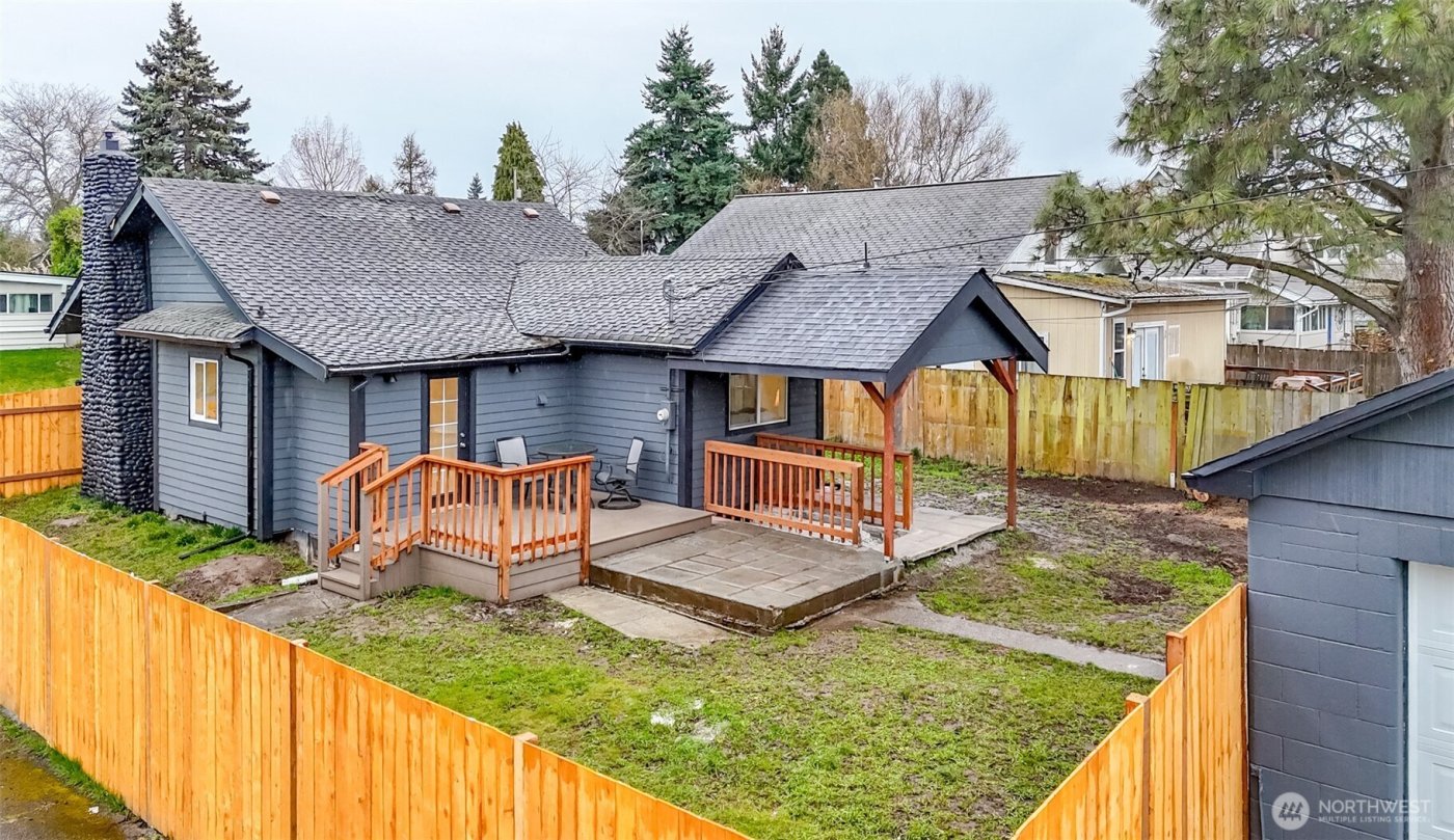 501 S 52nd Street , Tacoma, WA 98408