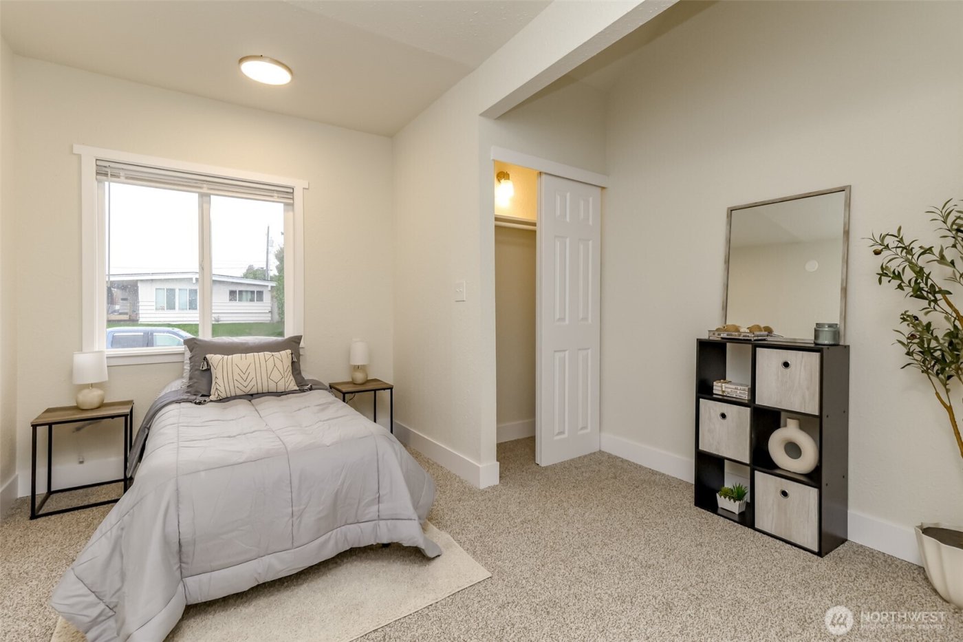 501 S 52nd Street , Tacoma, WA 98408