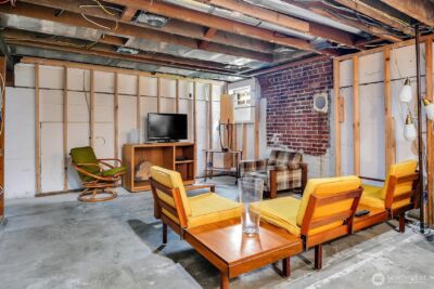 8317 30th Avenue NW, Seattle, WA 98117-3832 - Photo 11