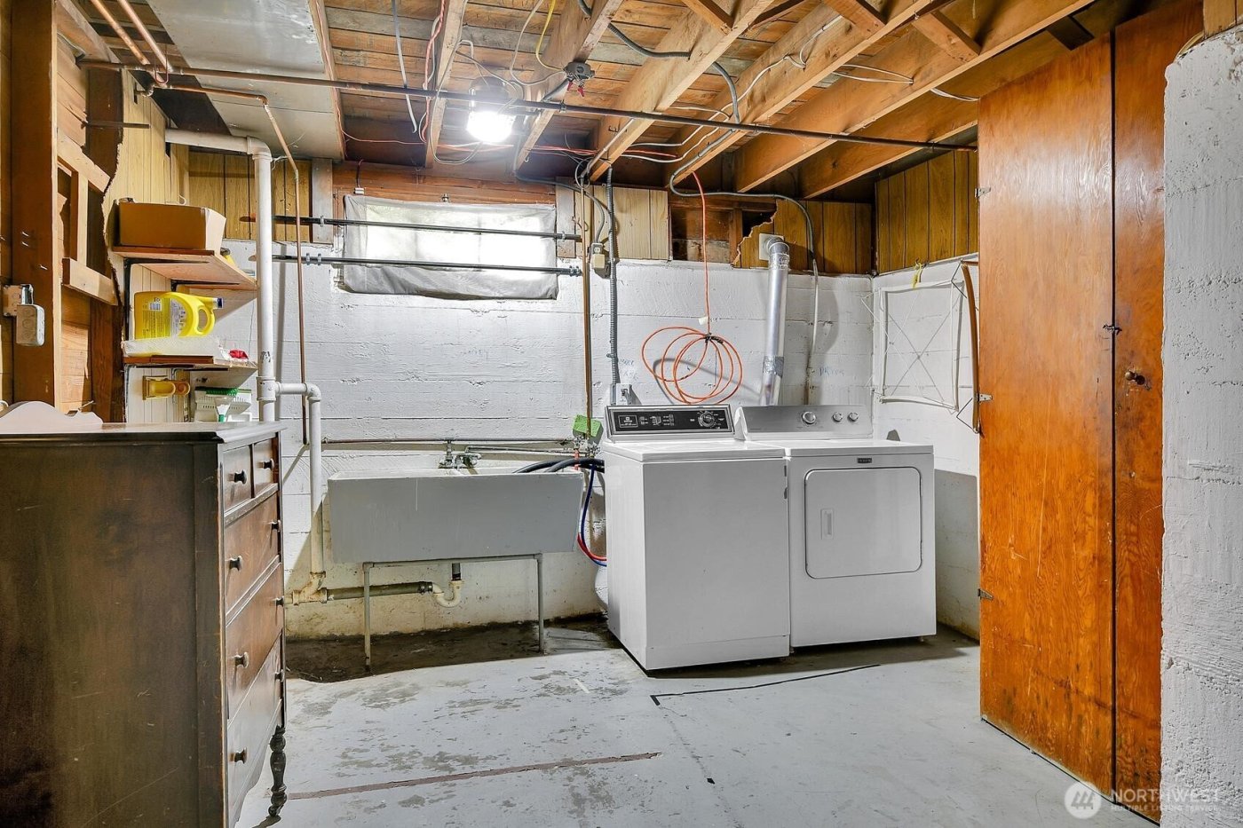 8317 30th Avenue NW, Seattle, WA 98117-3832