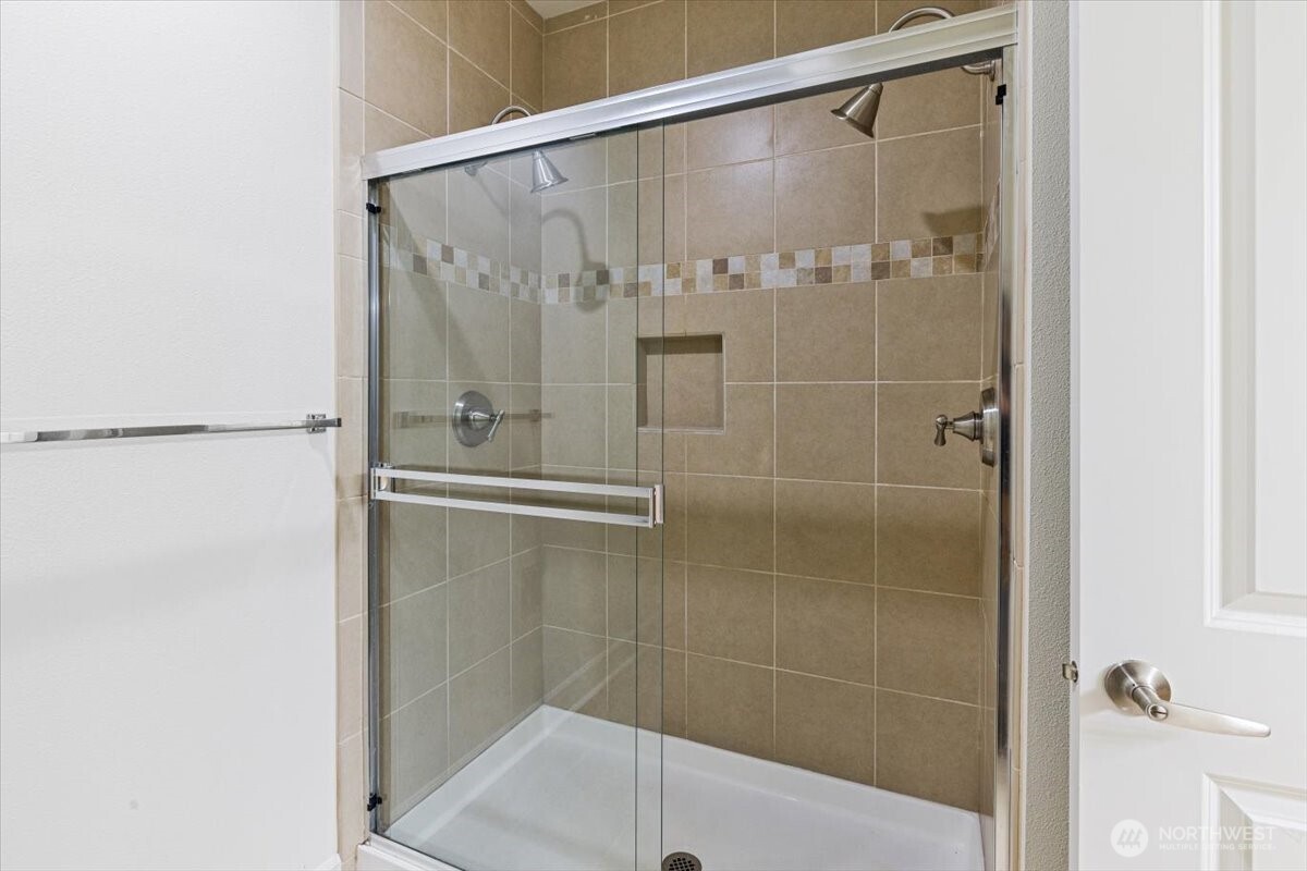 19102 20th Drive SE #B206, Bothell, WA 98012