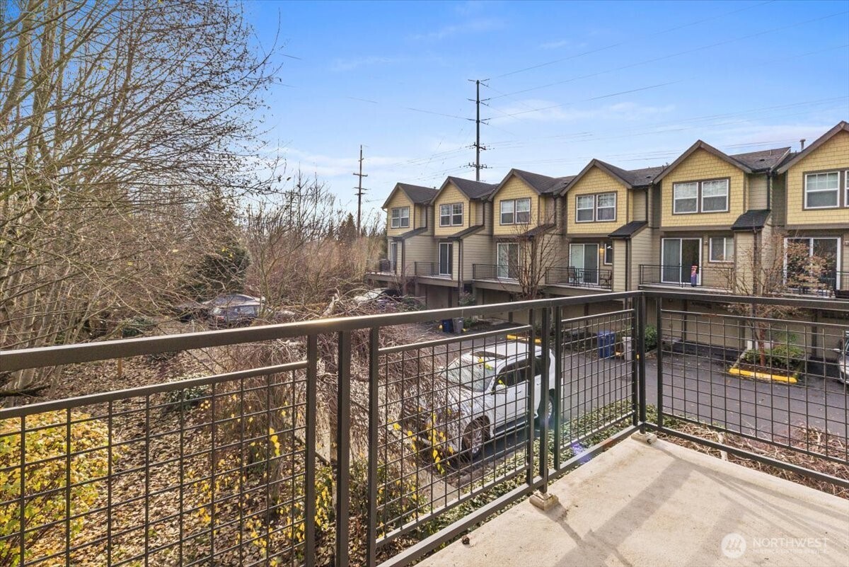 19102 20th Drive SE #B206, Bothell, WA 98012