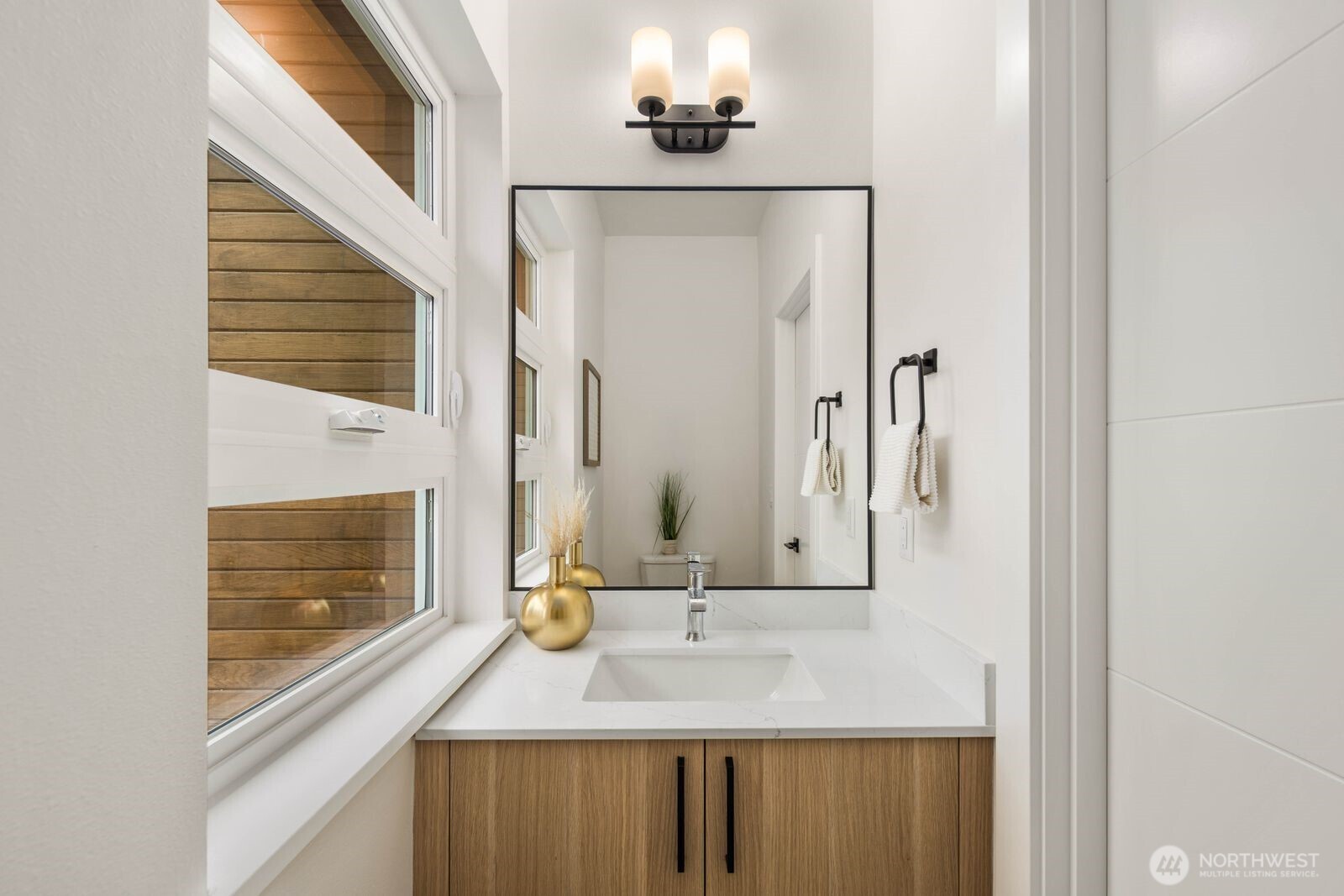 546 S Cloverdale Street #A, Seattle, WA 98108