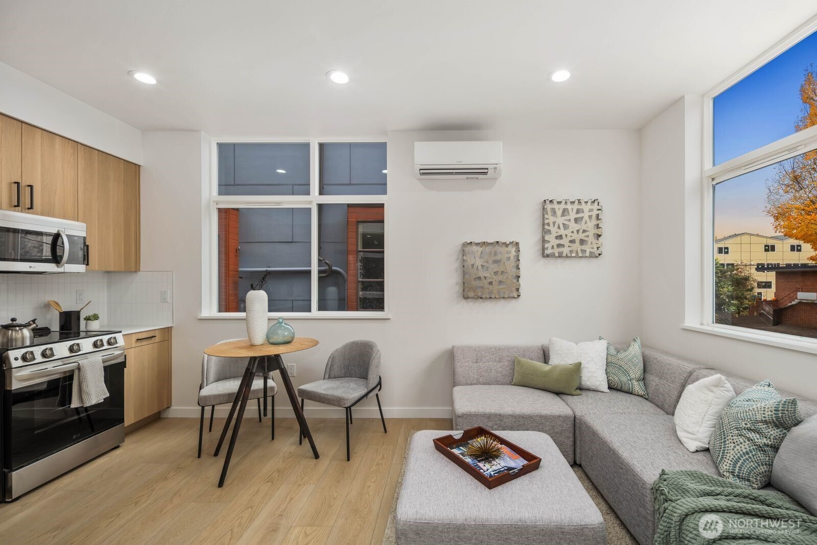 546 S Cloverdale Street #A, Seattle, WA 98108