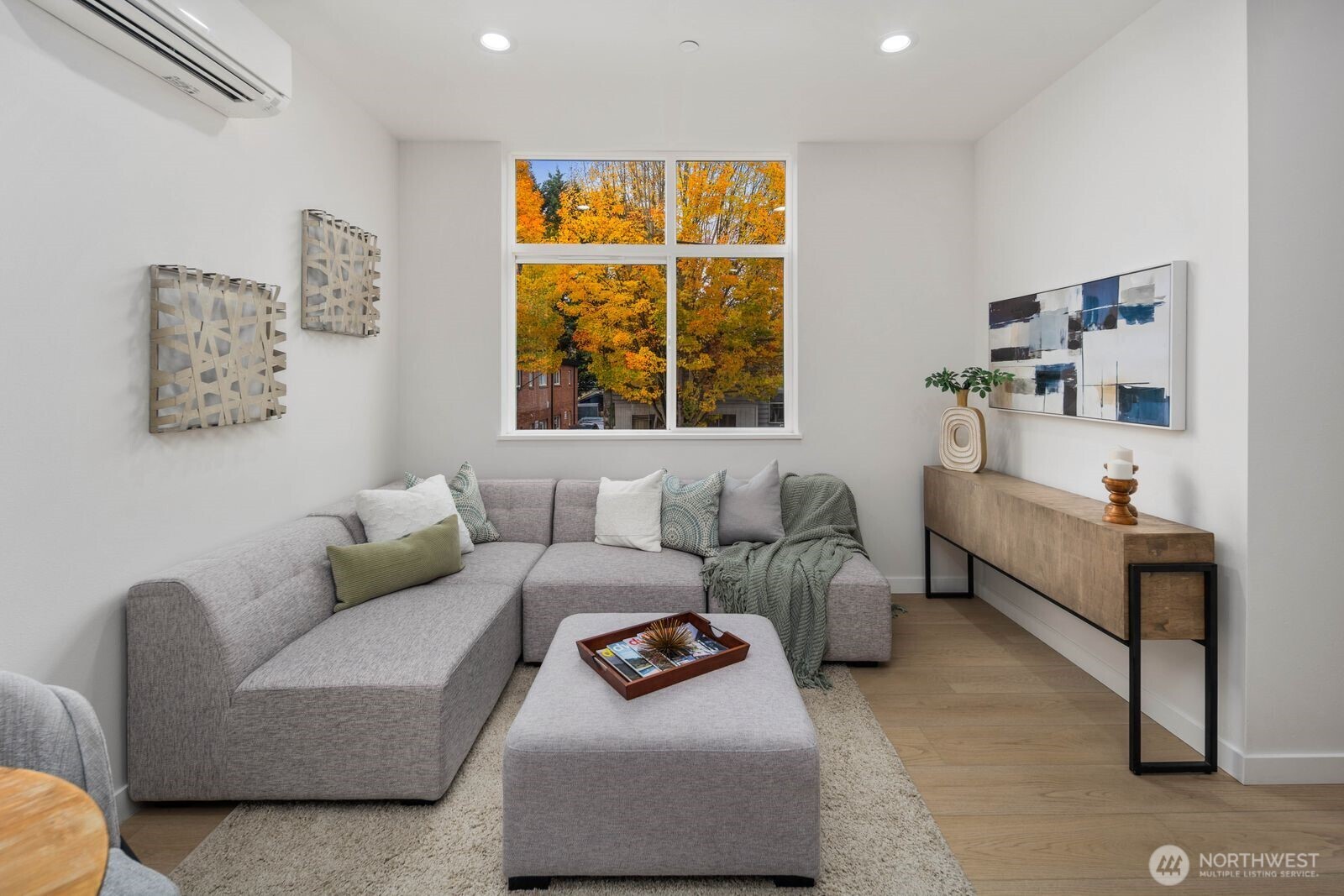 546 S Cloverdale Street #A, Seattle, WA 98108