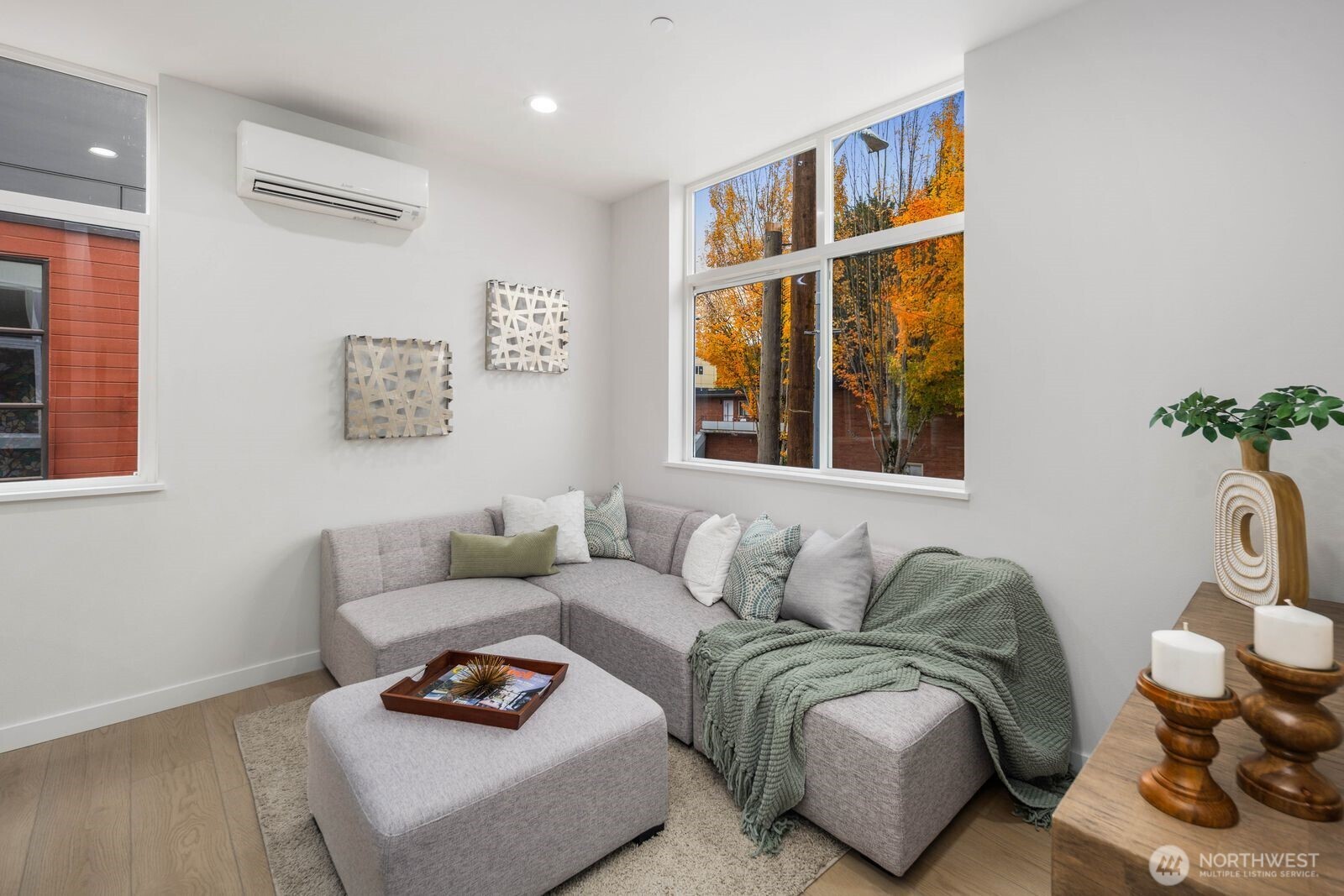 546 S Cloverdale Street #A, Seattle, WA 98108