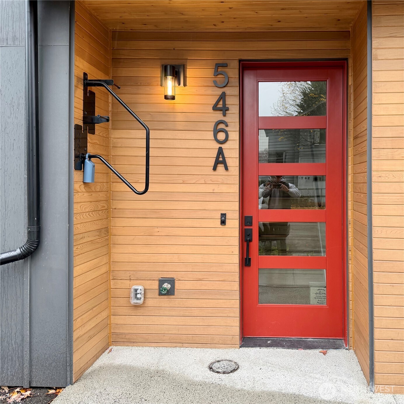 546 S Cloverdale Street #A, Seattle, WA 98108