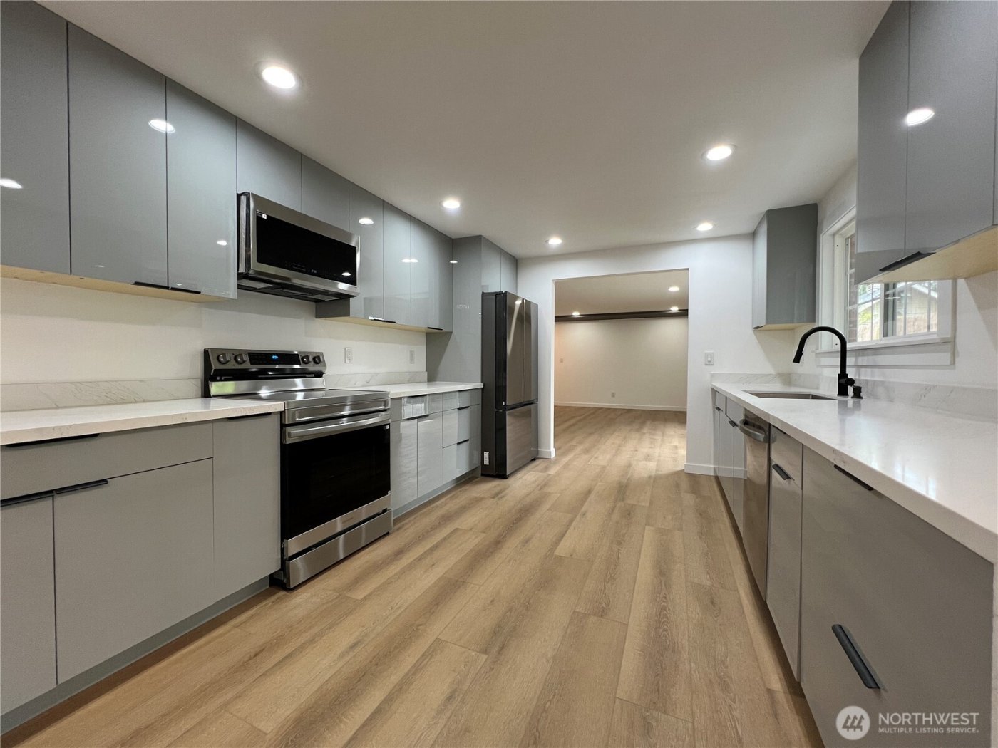 6716 Mt Tacoma Drive SW, Lakewood, WA 98499