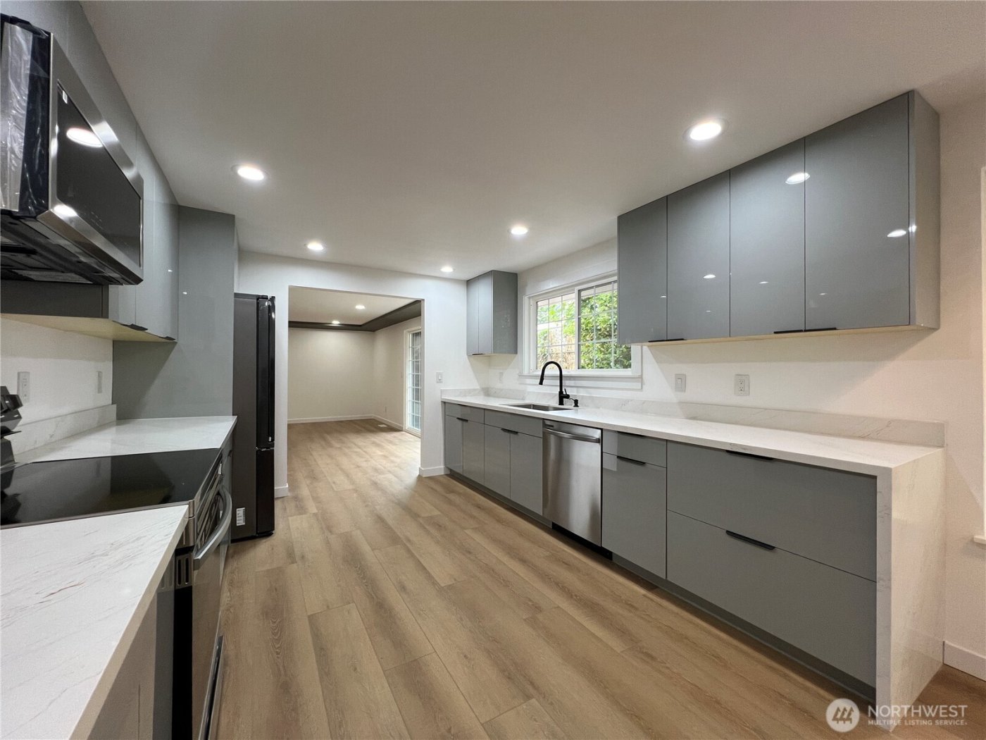 6716 Mt Tacoma Drive SW, Lakewood, WA 98499