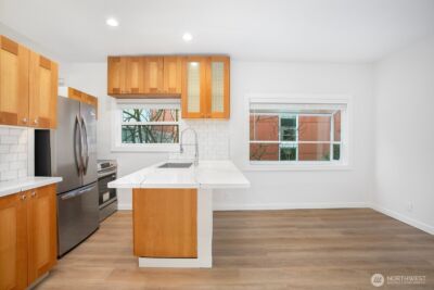 1501 E Spring Street #8, Seattle, WA 98122 - Photo 3