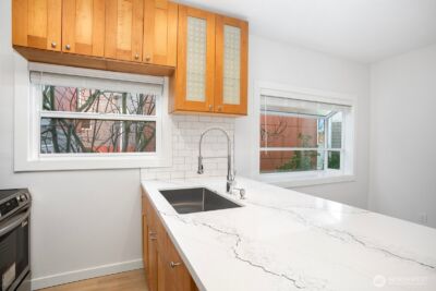 1501 E Spring Street #8, Seattle, WA 98122 - Photo 6