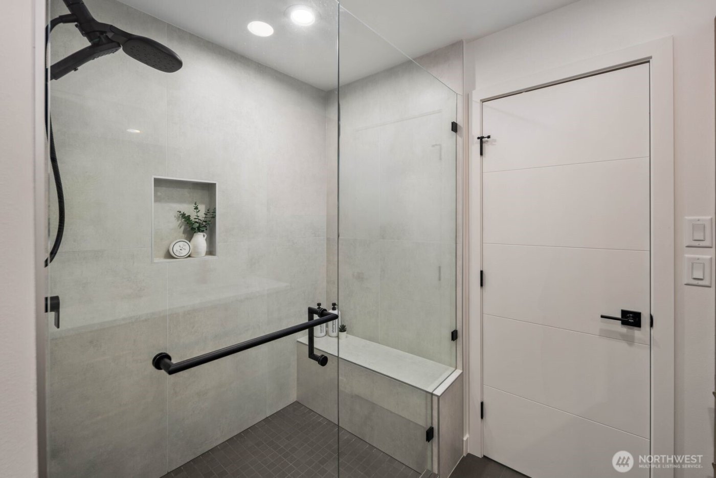 939 N 87th Street #A, Seattle, WA 98103