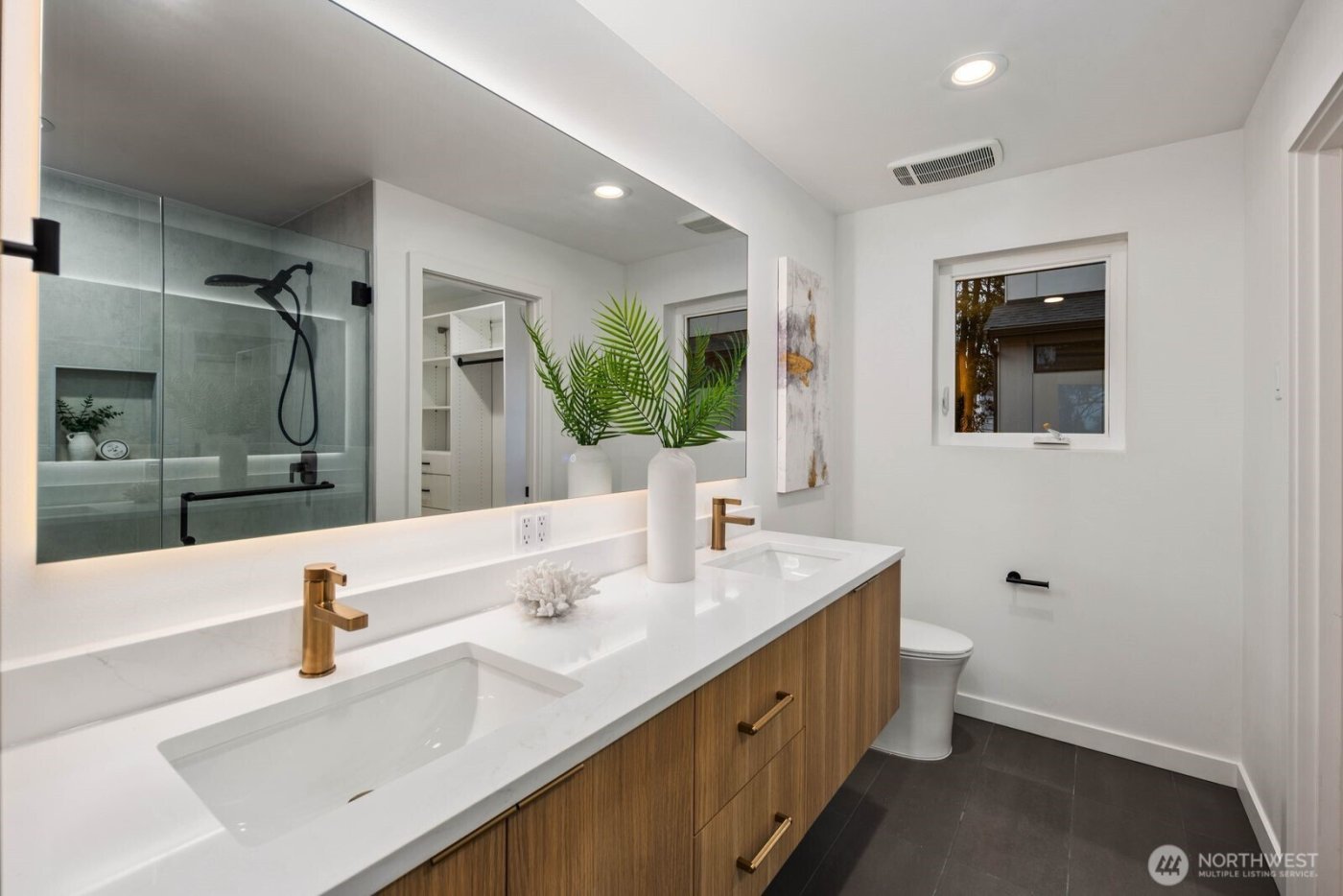 939 N 87th Street #A, Seattle, WA 98103