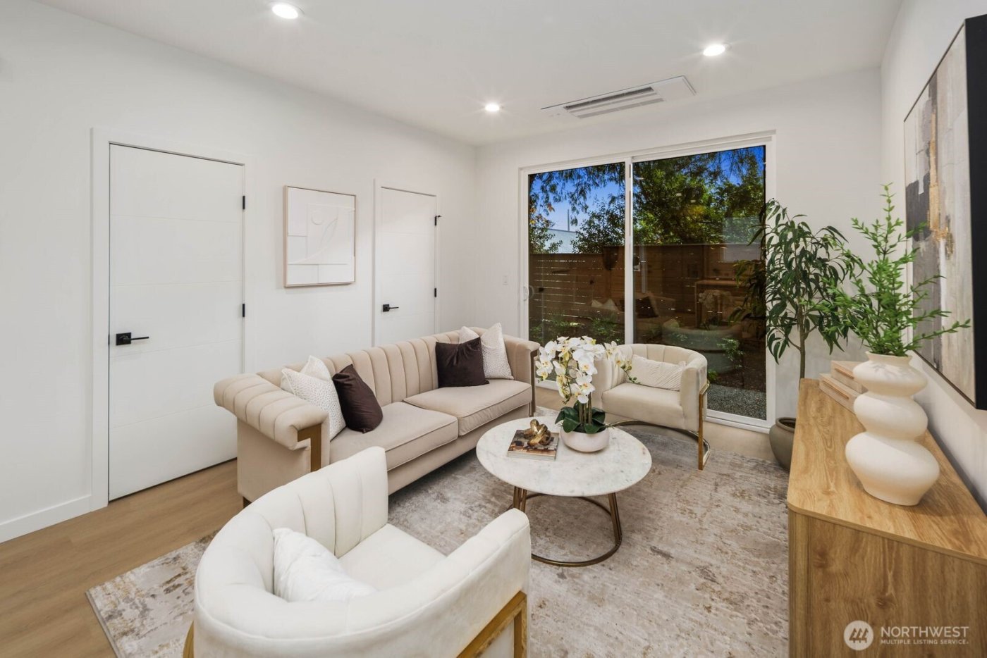 939 N 87th Street #A, Seattle, WA 98103