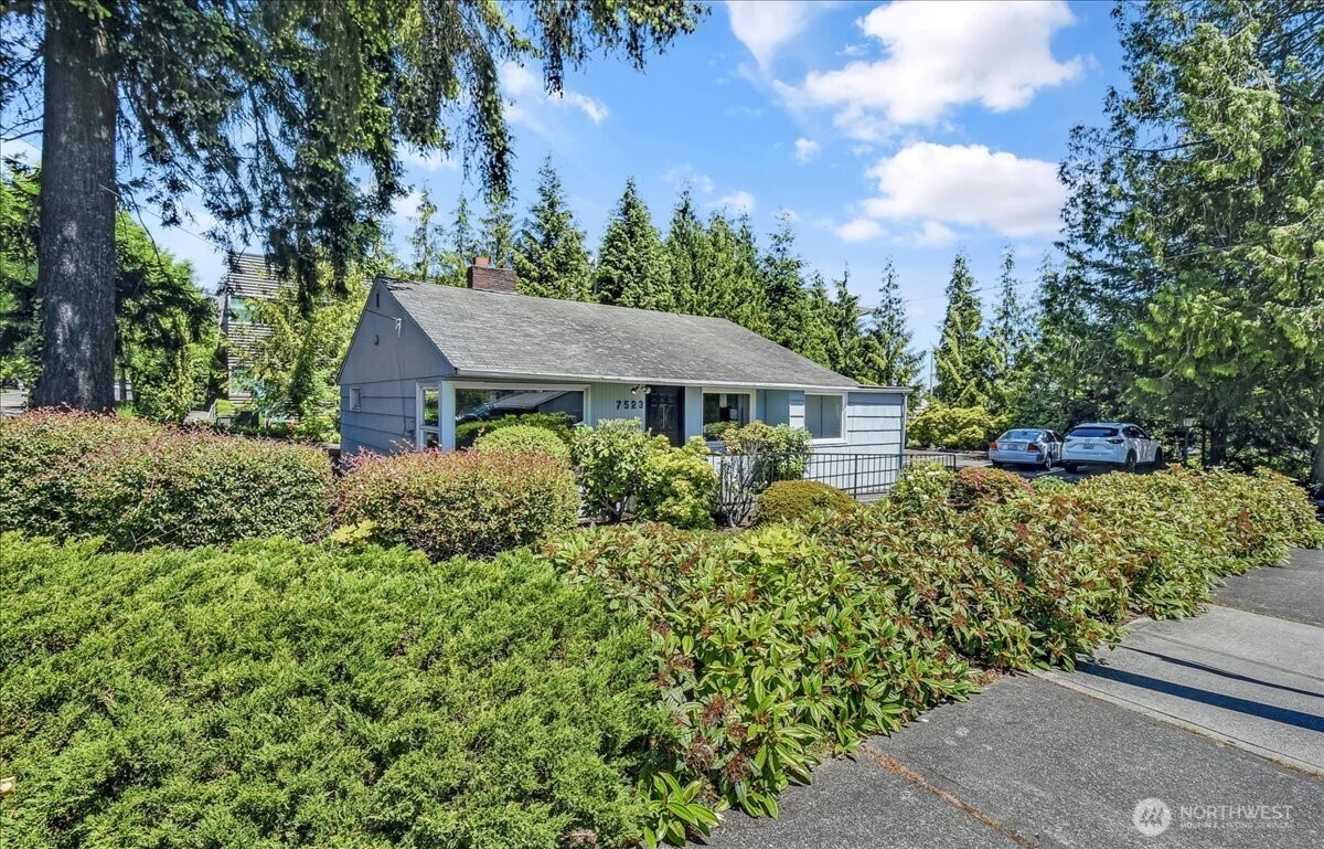 7523 220th Street SW, Edmonds, WA 98026
